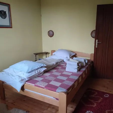 Tophil Kuca, * Valjevo