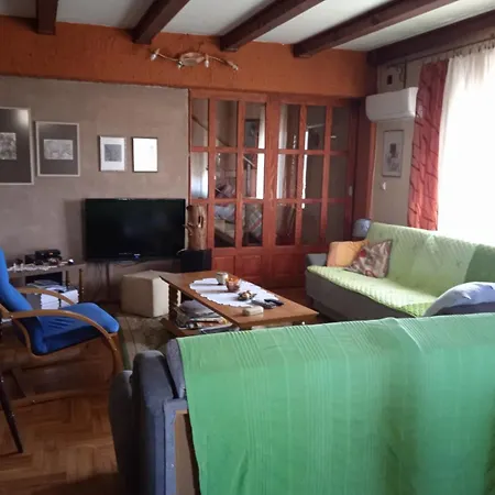 Tophil Kuca, * Valjevo